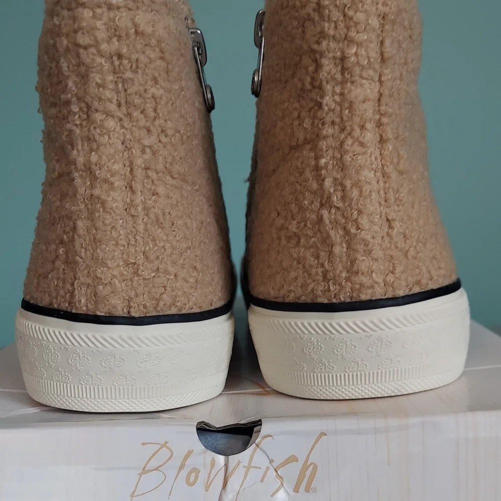Blowfish Malibu Neutral Tan High-Top Sneakers Women's Size 6.5 NWT Textile